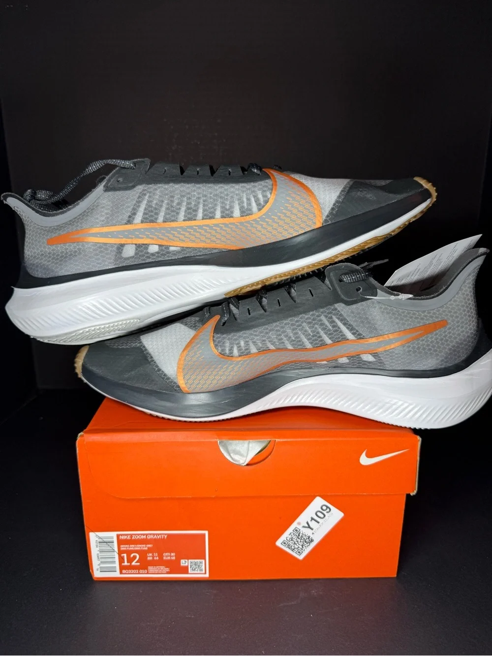 Nike Men’s Air Zoom Gravity Grey & Orange Zoom Running Shoes size 12M